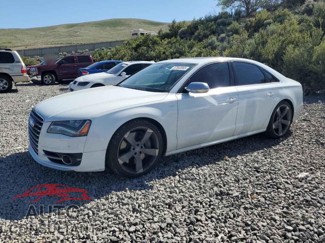 AUDI S8 2013 - WAUD2AFDXDN018510