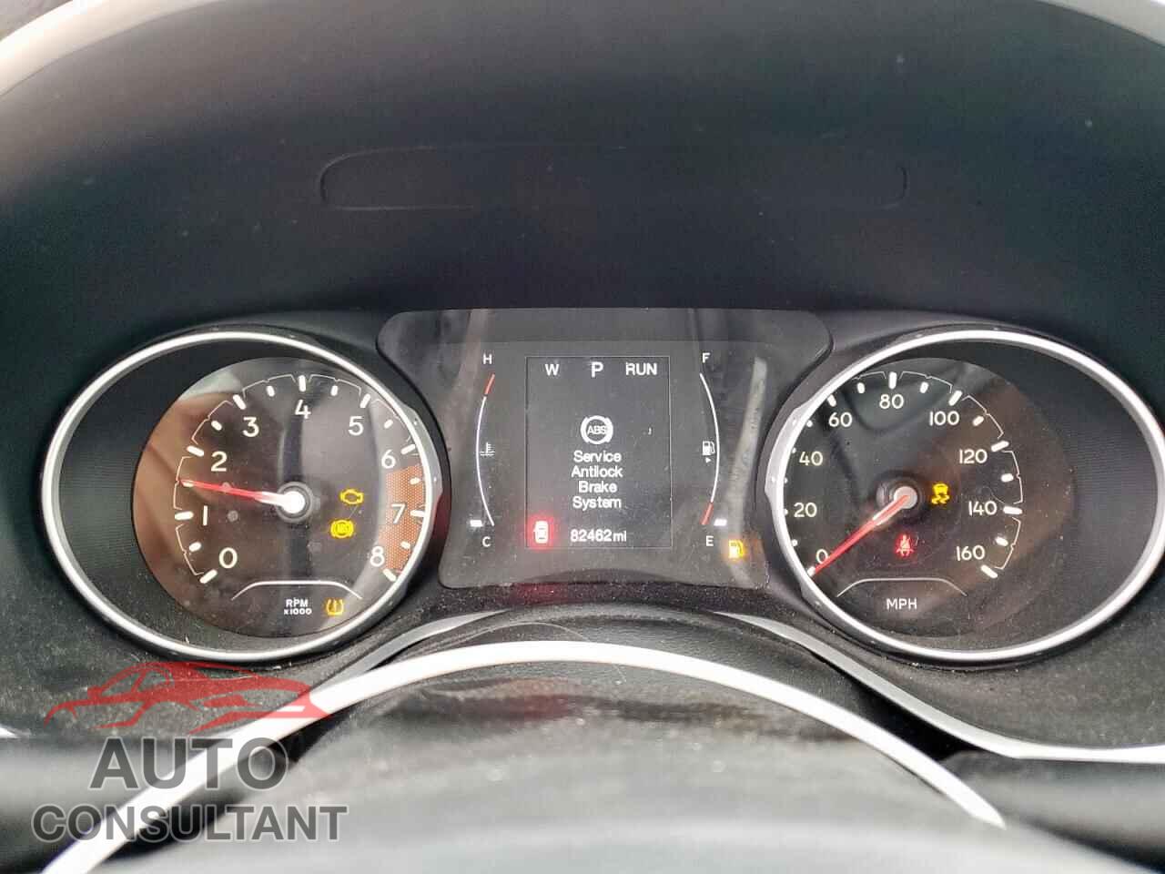 JEEP COMPASS 2018 - 3C4NJDBB1JT161101