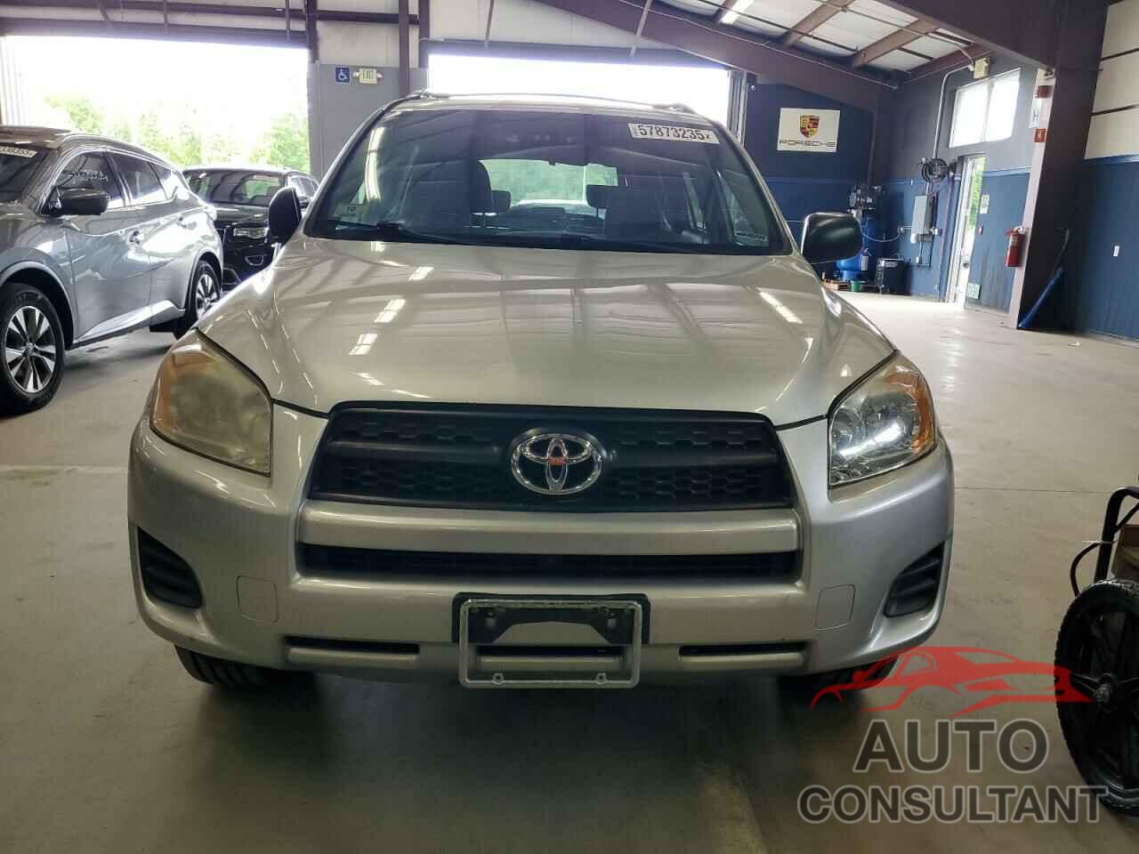 TOYOTA RAV4 2011 - JTMBF4DV9B5043522