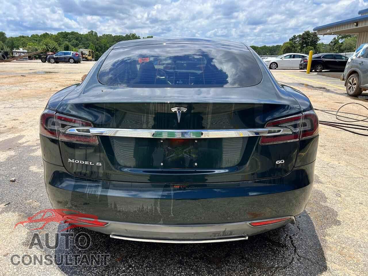 TESLA MODEL S 2013 - 5YJSA1AC1DFP10732