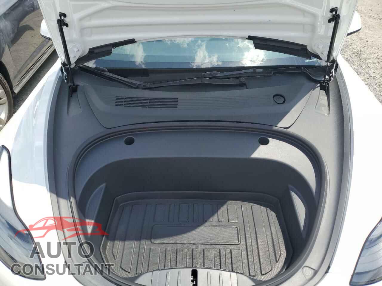 TESLA MODEL 3 2023 - 5YJ3E1EA1PF510570