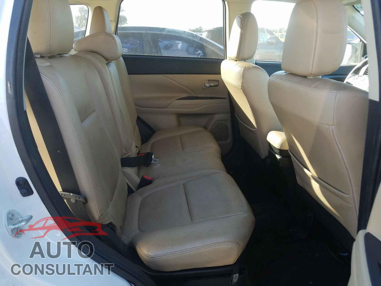 MITSUBISHI OUTLANDER 2016 - JA4AD3A33GZ010783