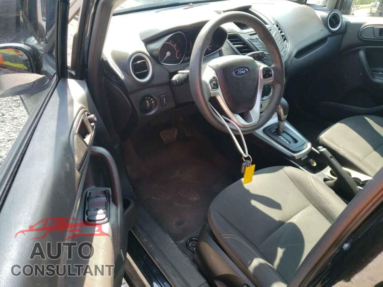 FORD FIESTA 2017 - 3FADP4EJ5HM163151