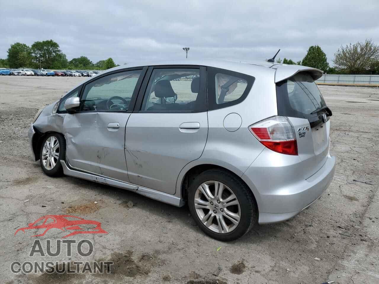 HONDA FIT 2011 - JHMGE8H56BC027511