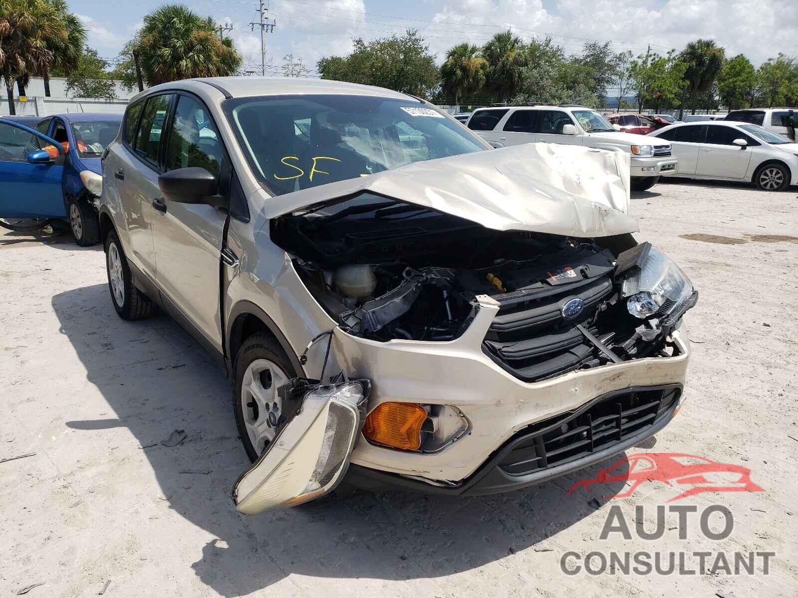 FORD ESCAPE 2017 - 1FMCU0F76HUC07353