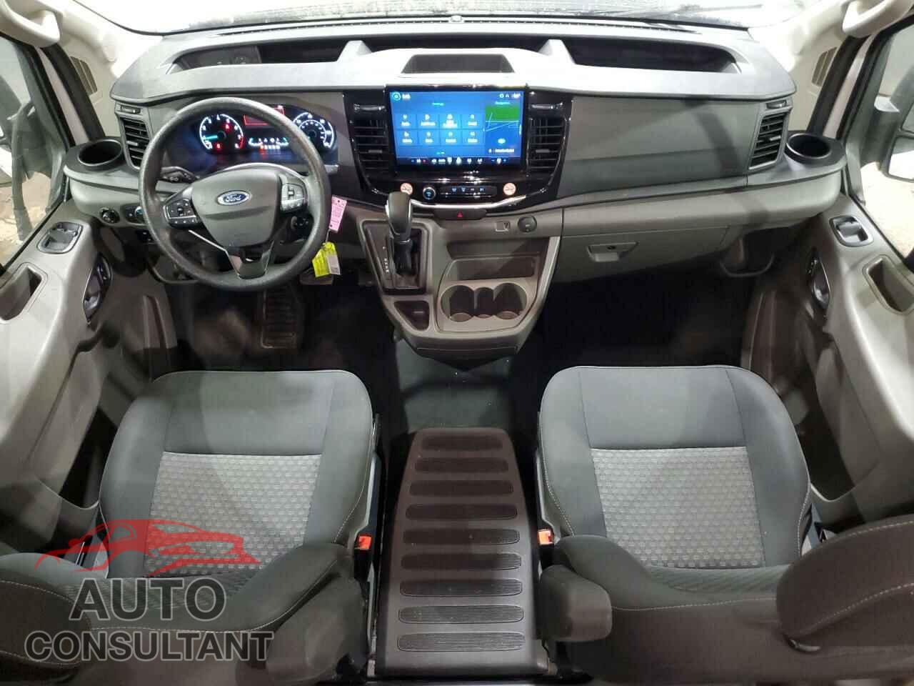 FORD TRANSIT 2023 - 1FBAX2C84PKA94044