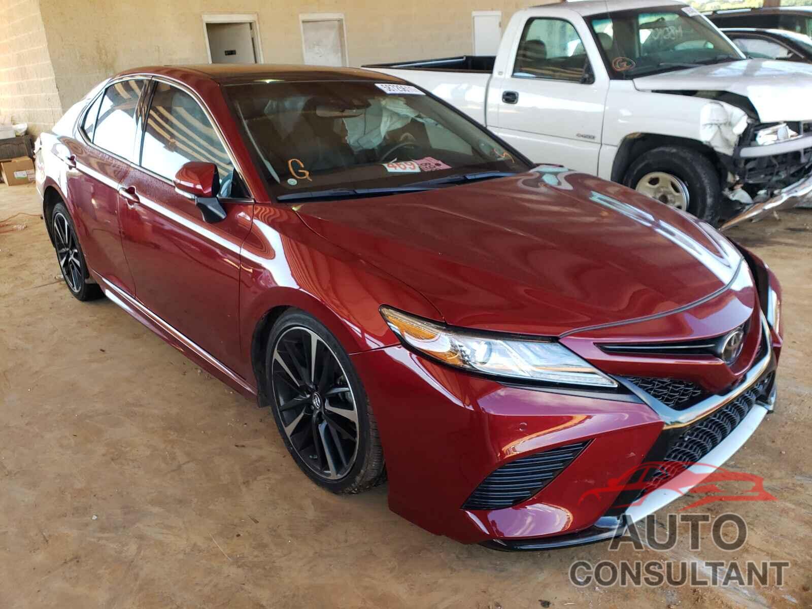TOYOTA CAMRY 2018 - 4T1B61HK4JU564629