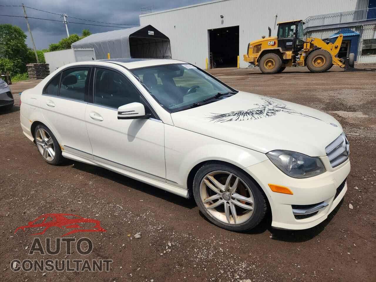 MERCEDES-BENZ C-CLASS 2012 - WDDGF8FB1CA633826