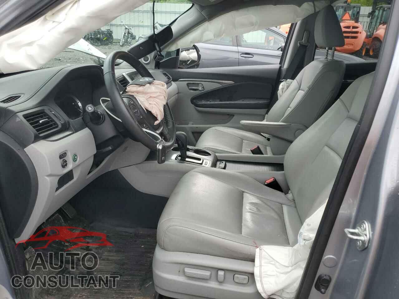 HONDA PILOT 2017 - 5FNYF6H75HB080169