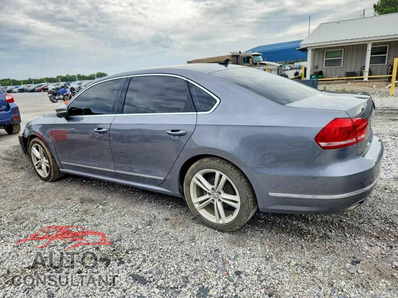 VOLKSWAGEN PASSAT 2015 - 1VWCV7A37FC036224