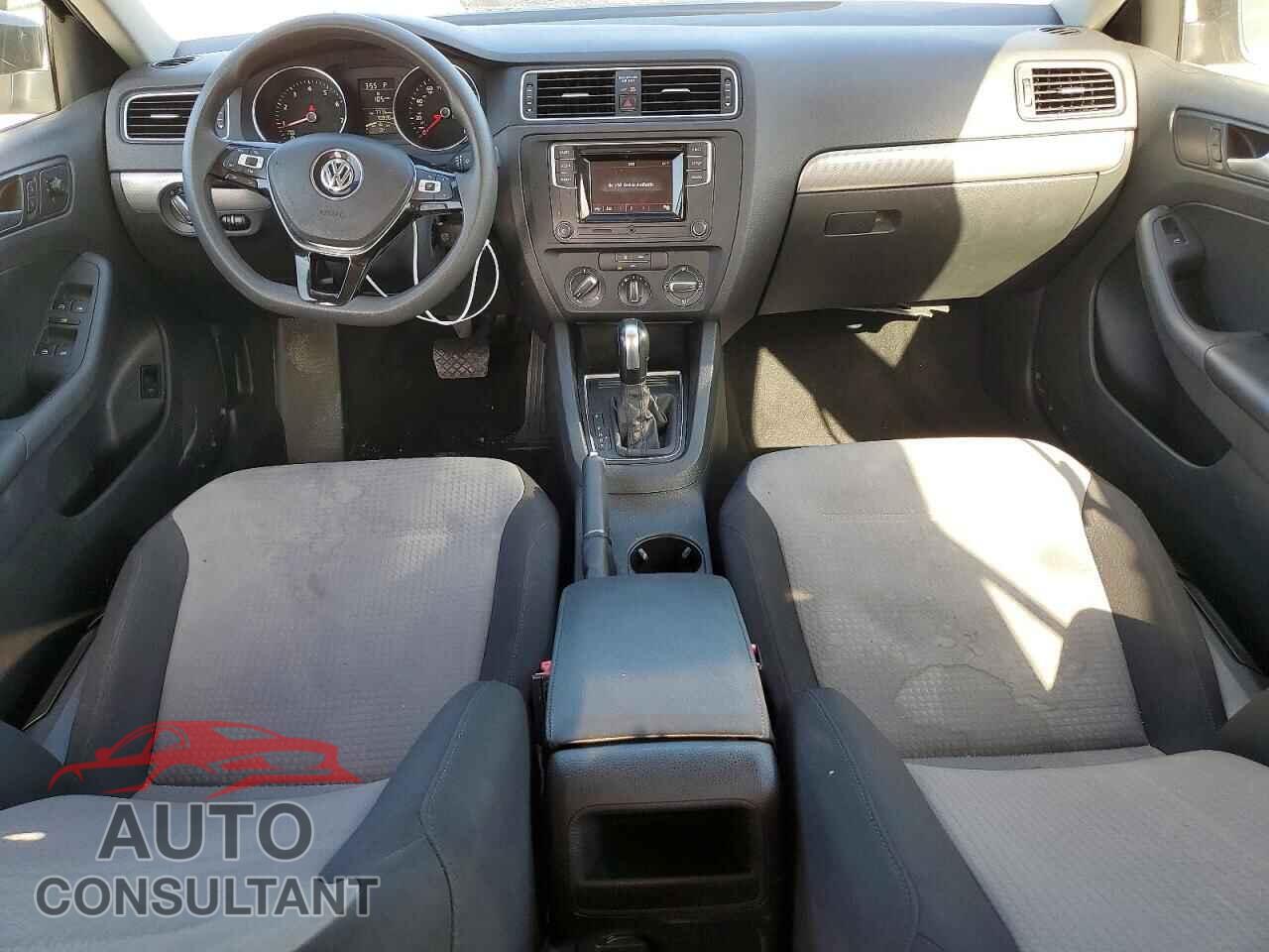VOLKSWAGEN JETTA 2017 - 3VW2B7AJ2HM404071