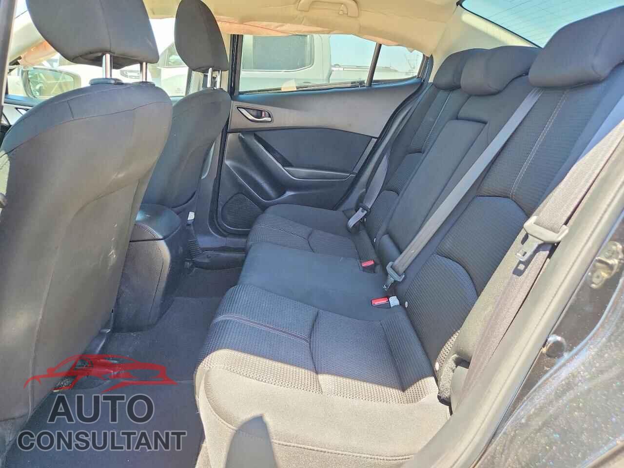 MAZDA 3 2018 - 3MZBN1U73JM197975