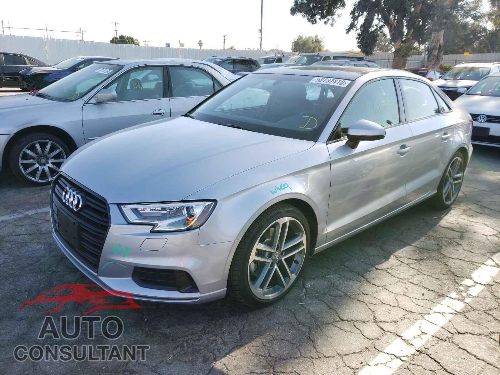 AUDI A3 2019 - WAUAUGFF5KA099485