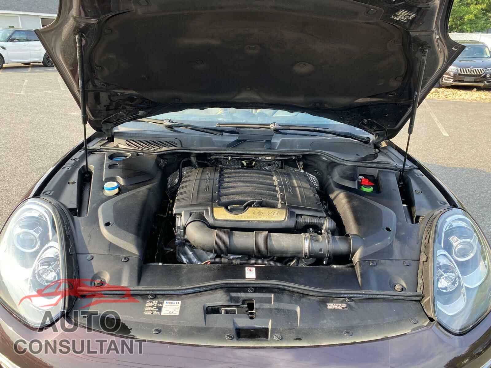 PORSCHE CAYENNE 2016 - WP1AA2A23GKA14761