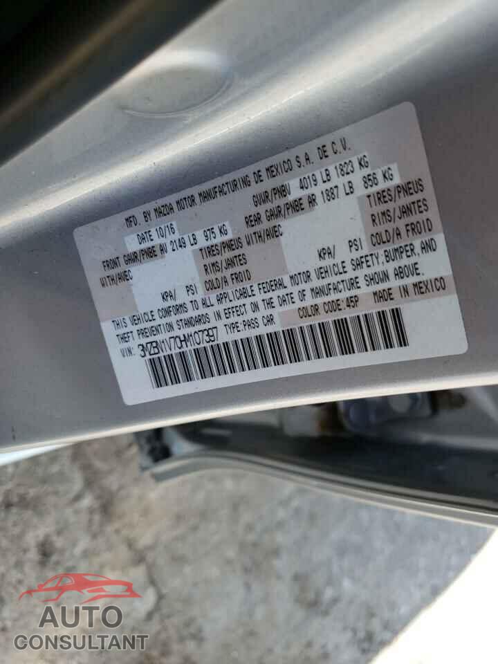 MAZDA 3 2017 - 3MZBN1V70HM107397