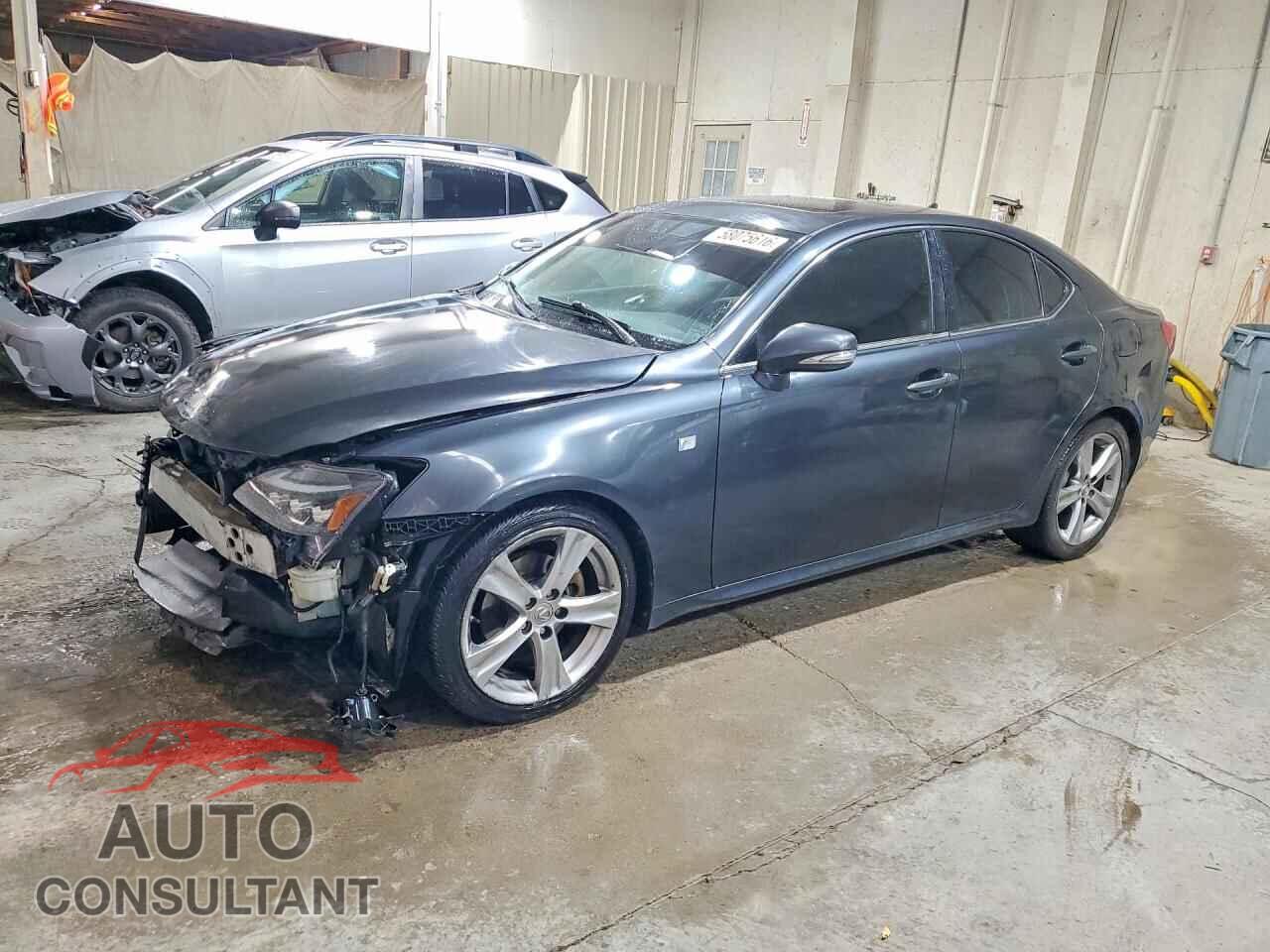 LEXUS IS 2011 - JTHBF5C2XB5137128
