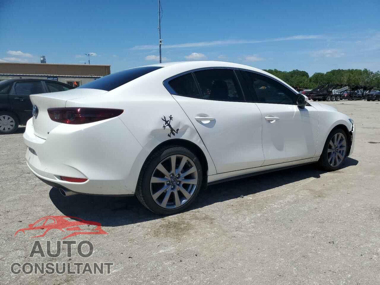 MAZDA 3 2021 - JM1BPBCL7M1314945