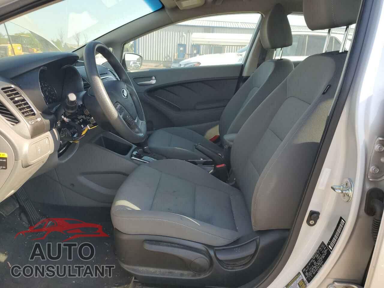 KIA FORTE 2018 - 3KPFK4A78JE199301