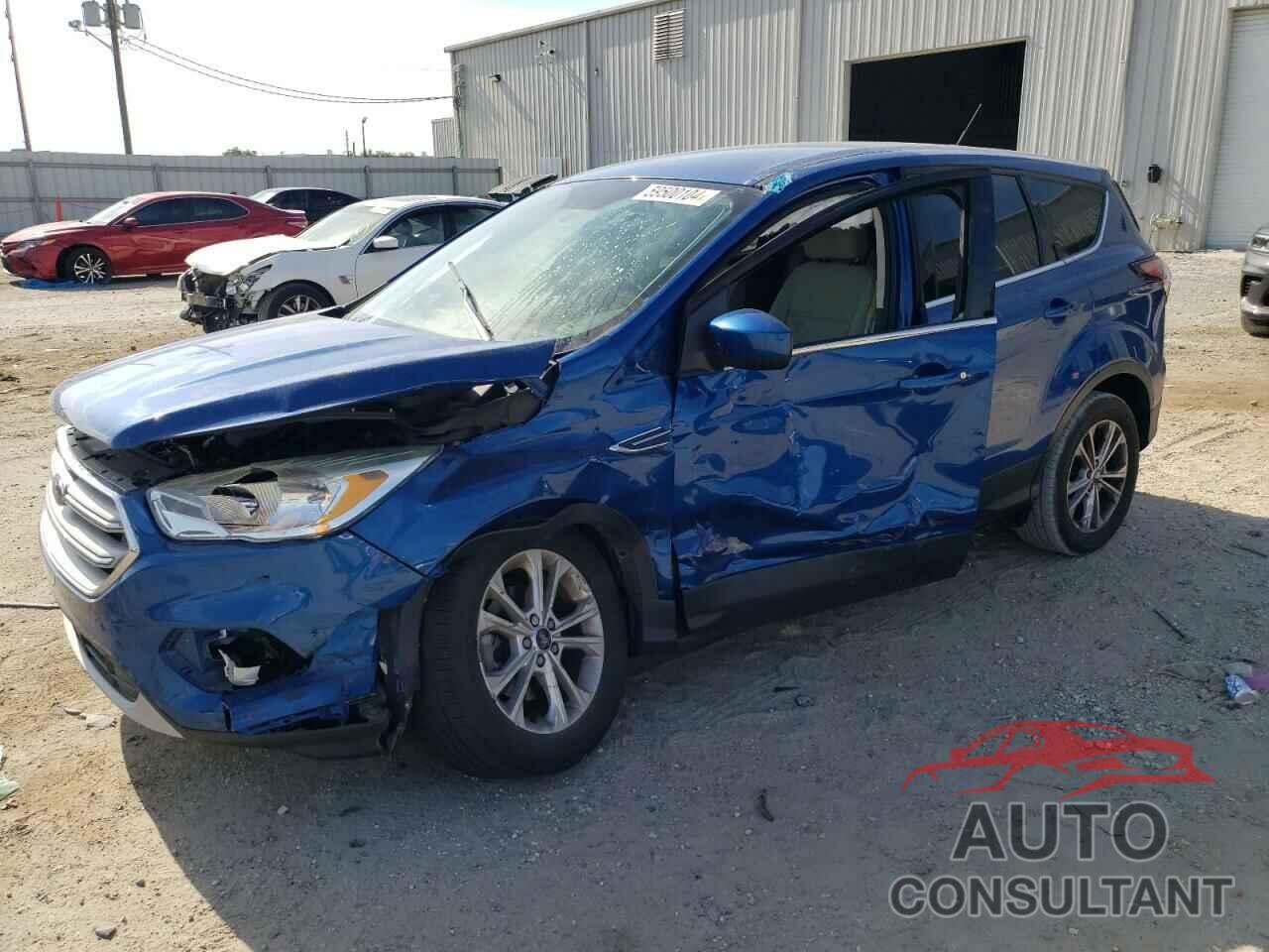 FORD ESCAPE 2017 - 1FMCU0GD5HUA09660