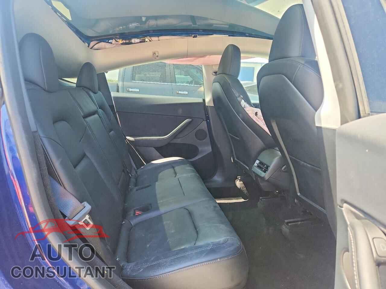 TESLA MODEL Y 2023 - 7SAYGDEE3PF874366