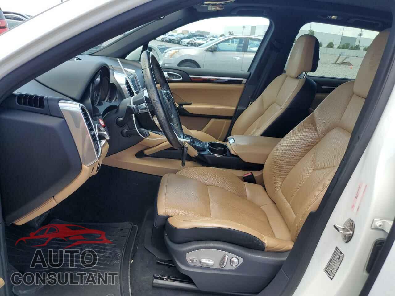 PORSCHE CAYENNE 2018 - WP1AA2A26JKA02370