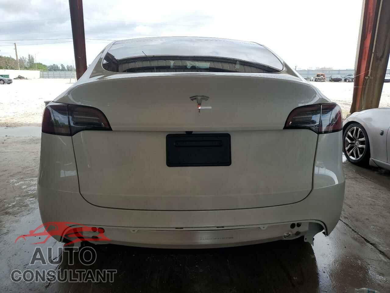 TESLA MODEL Y 2024 - 7SAYGDED0RF048116