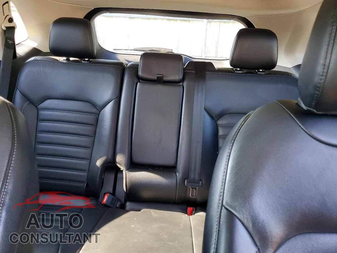 FORD EDGE 2017 - 2FMPK4J90HBB43887