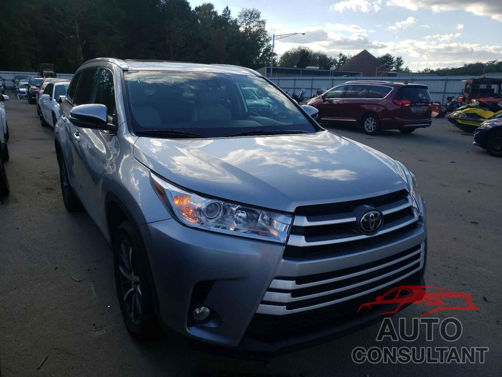TOYOTA HIGHLANDER 2019 - 5TDKZRFH0KS553330