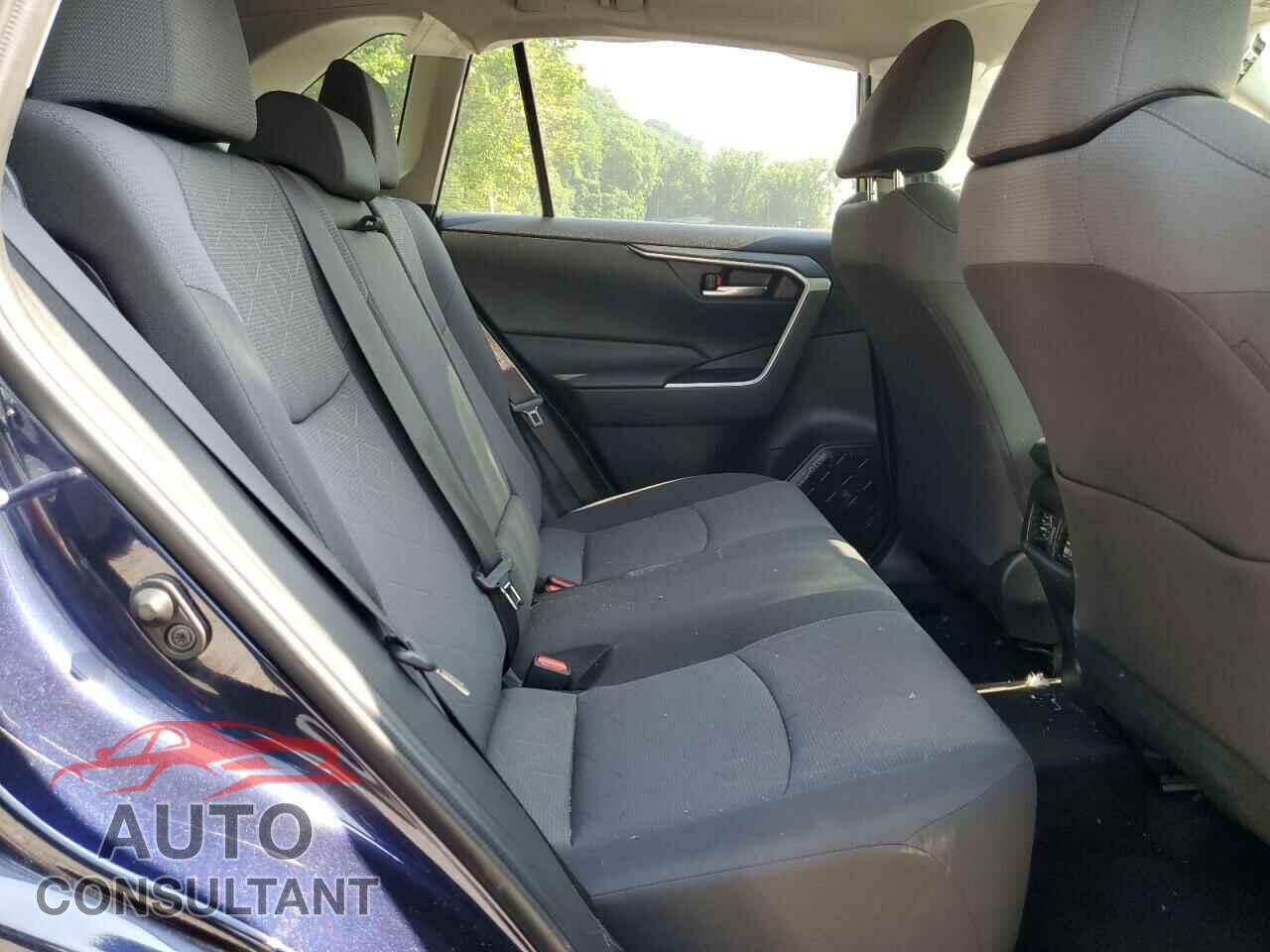 TOYOTA RAV4 2019 - JTMP1RFV4KD505375