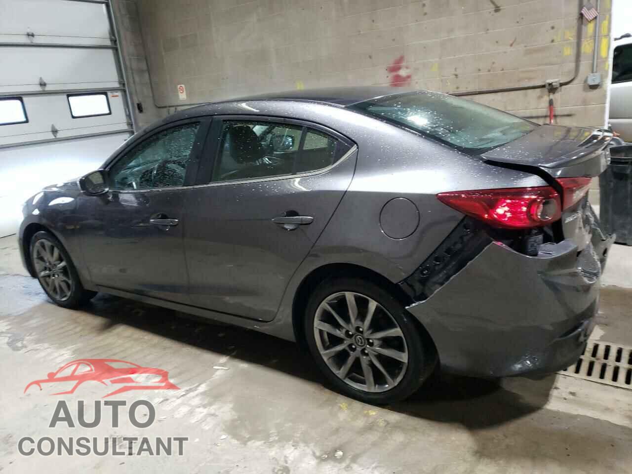 MAZDA 3 2018 - 3MZBN1V35JM185032