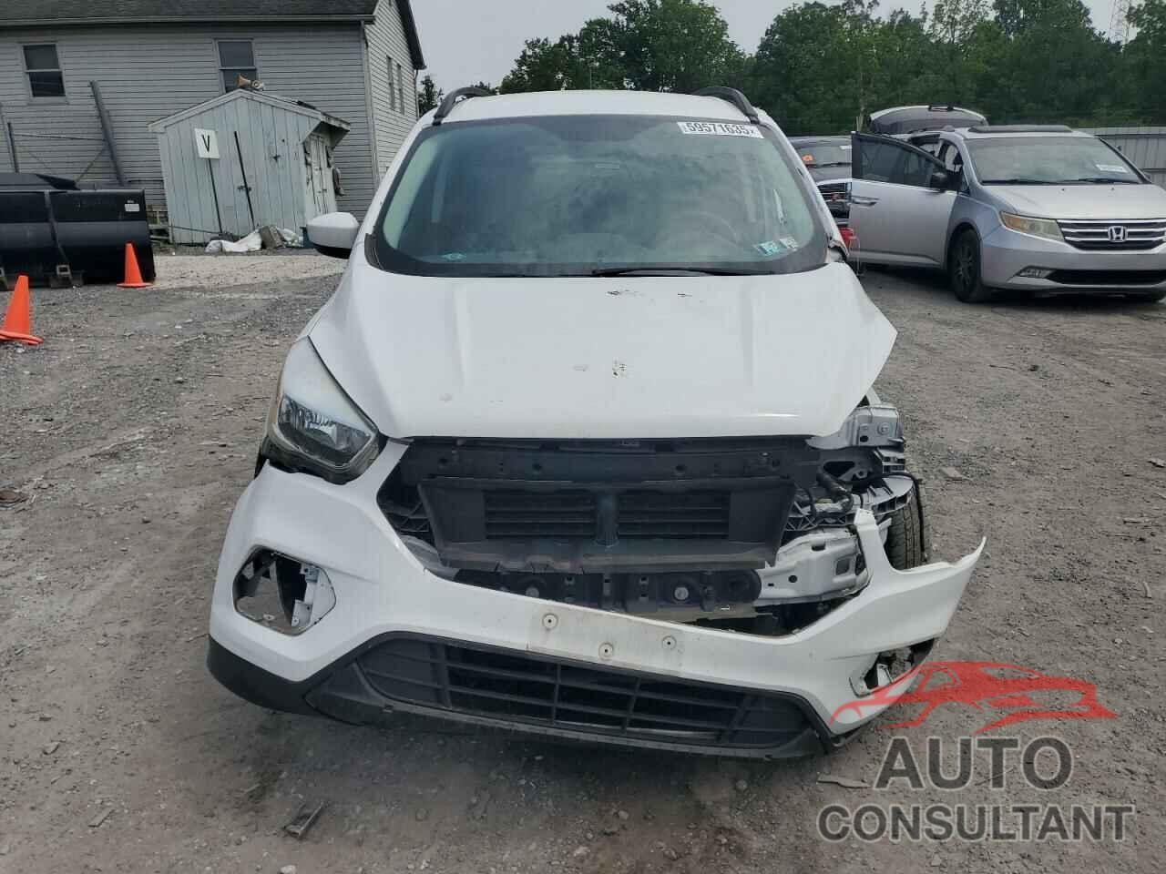 FORD ESCAPE 2018 - 1FMCU9GD0JUA93901