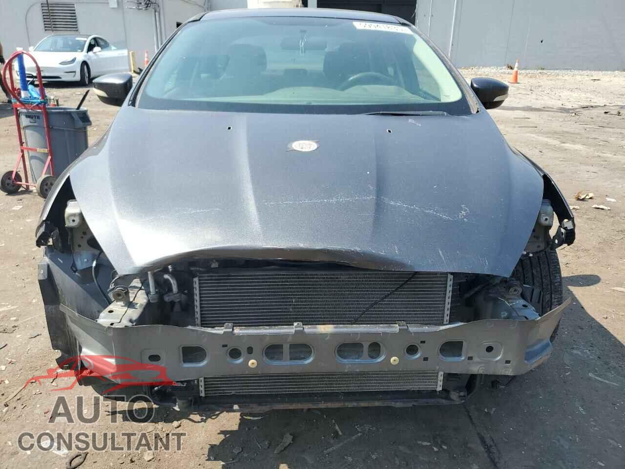 FORD FOCUS 2017 - 1FADP3F25HL202470