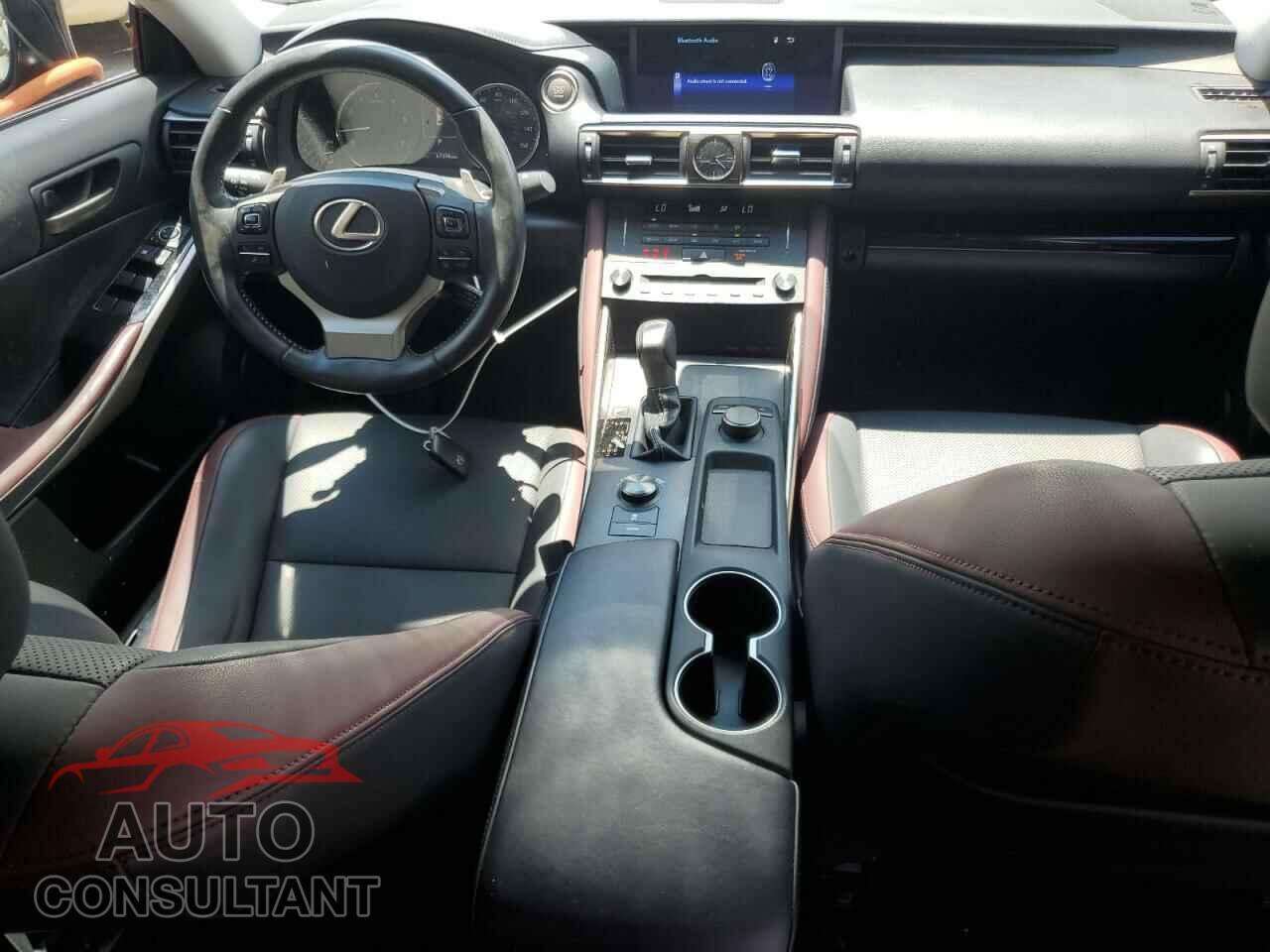 LEXUS IS 2020 - JTHAA1D27L5107300