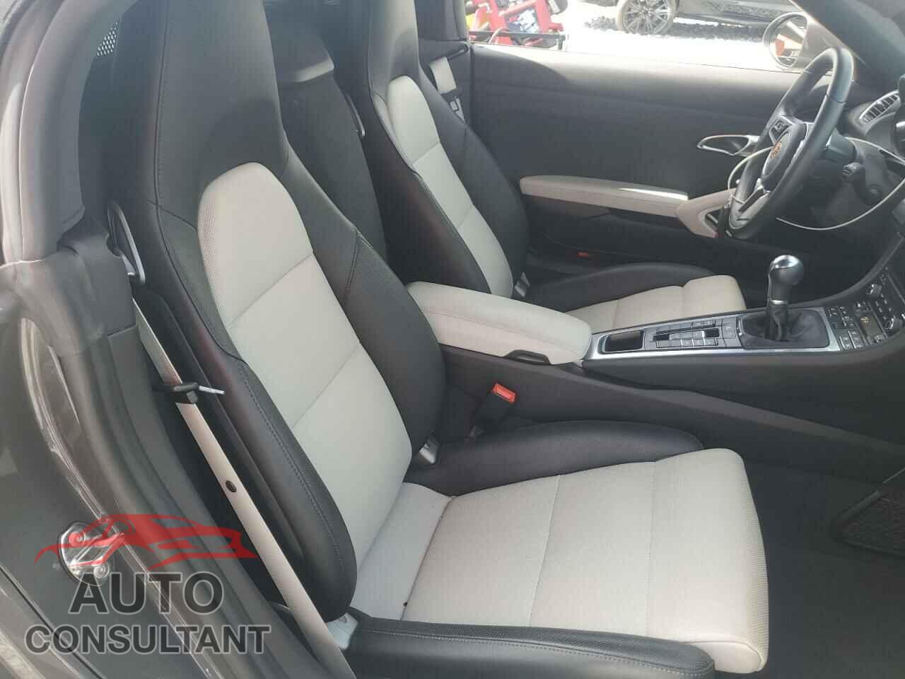 PORSCHE BOXSTER 2023 - WP0CA2A81PS205206