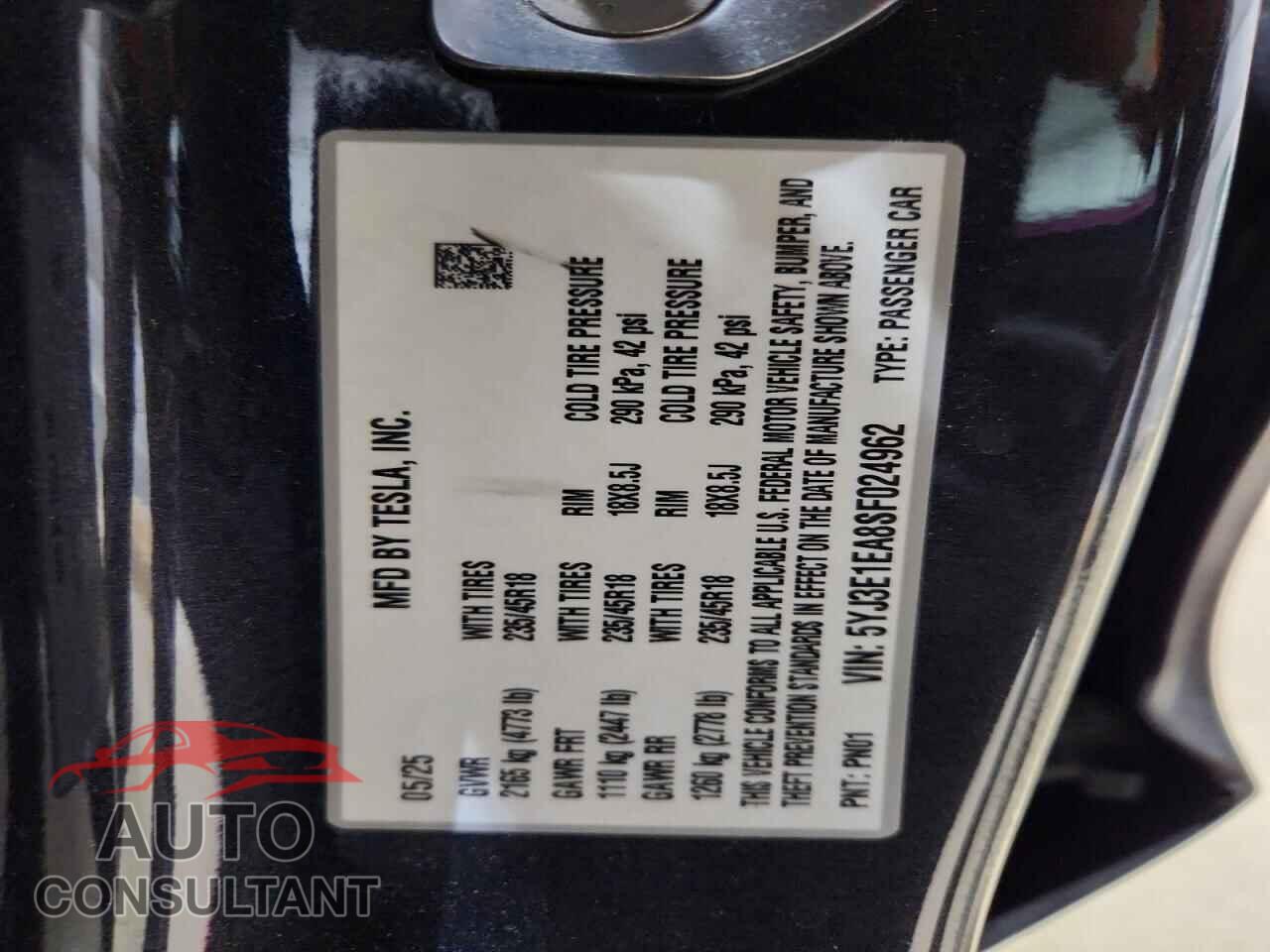 TESLA MODEL 3 2025 - 5YJ3E1EA8SF024962
