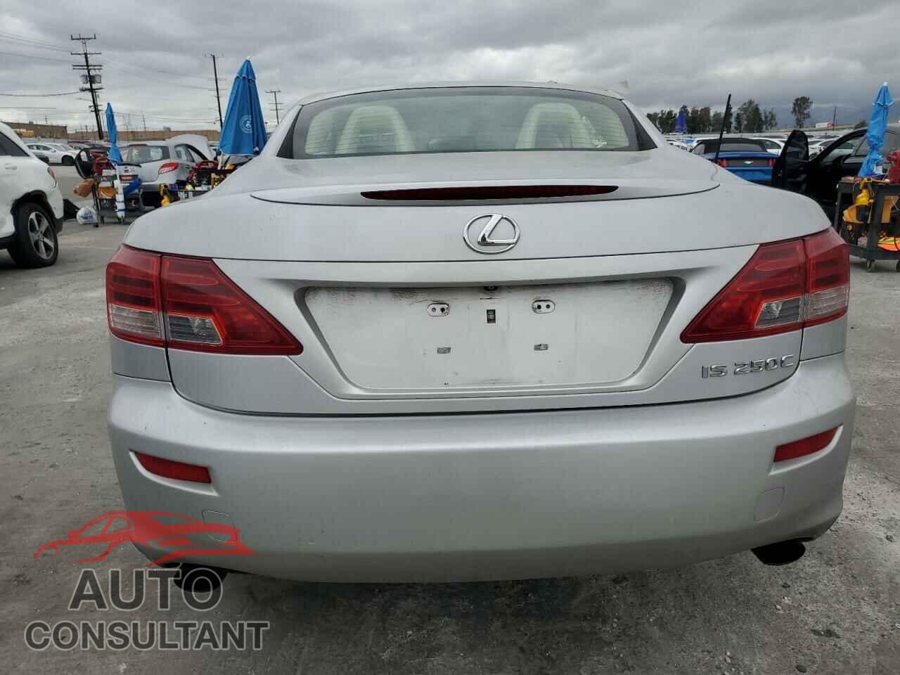 LEXUS IS 2011 - JTHFF2C25B2518323