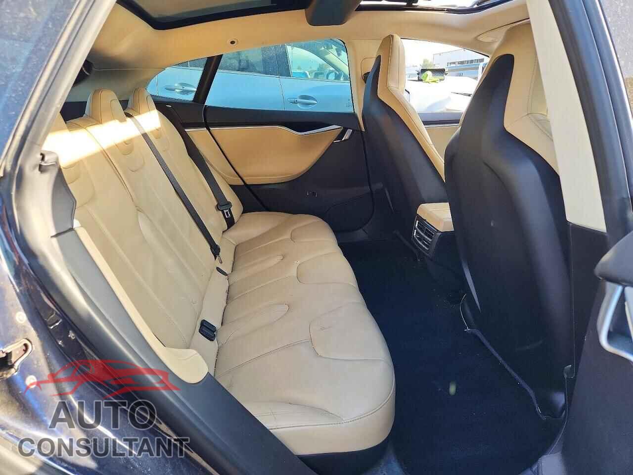 TESLA MODEL S 2013 - 5YJSA1CN6DFP04231