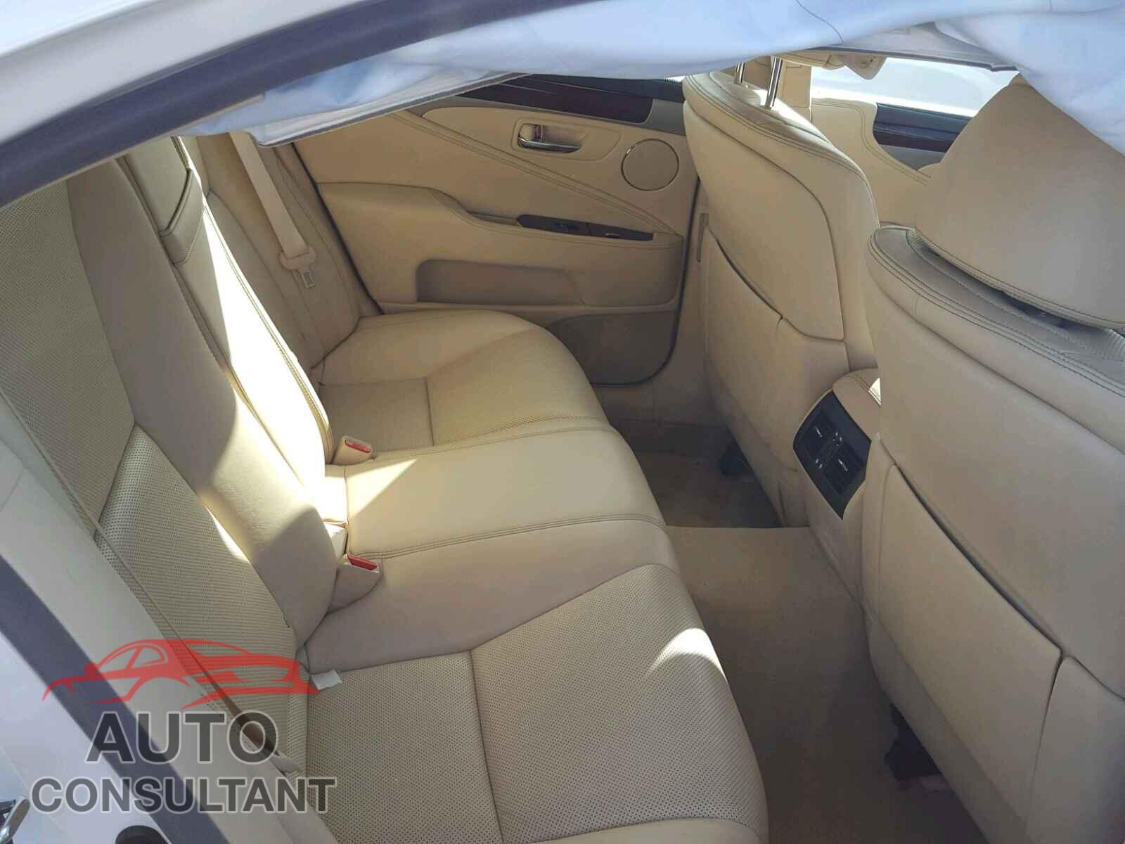 LEXUS LS460 2017 - JTHBL5EF4H5143475