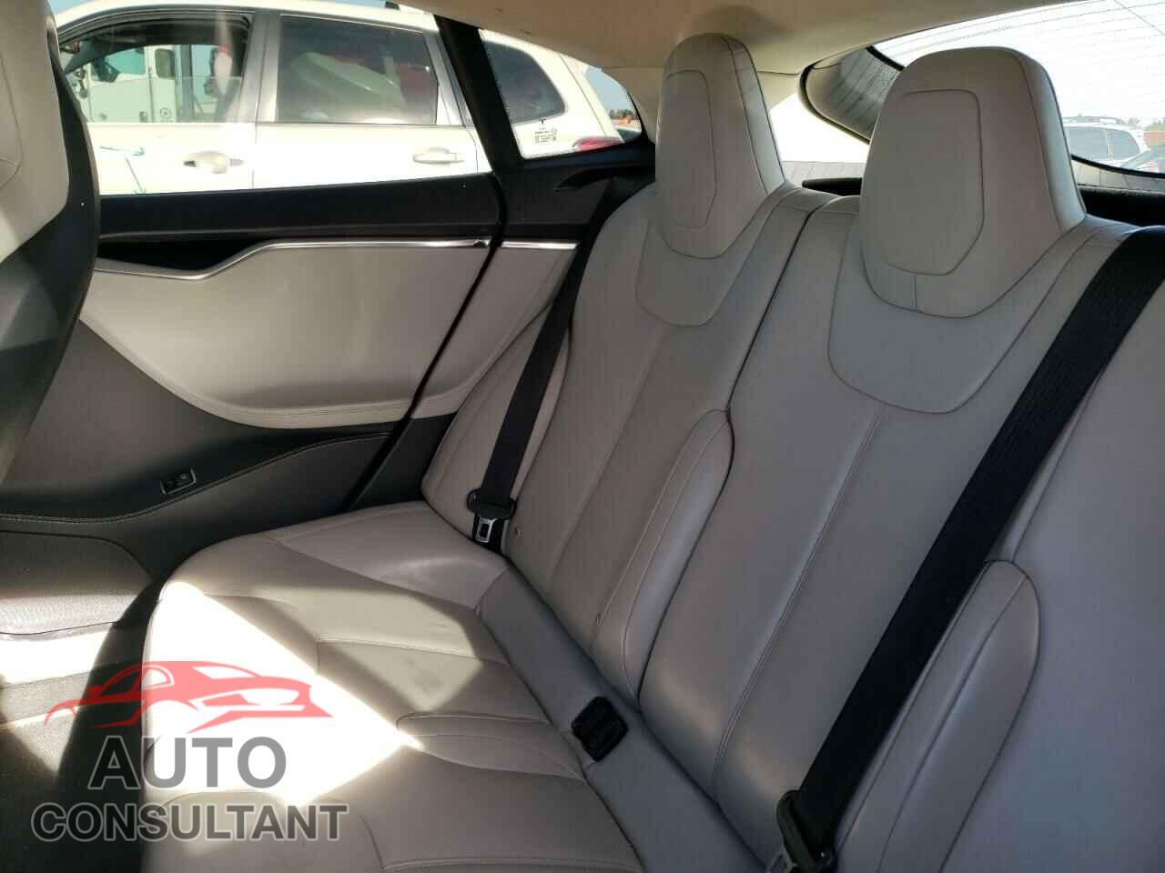 TESLA MODEL S 2015 - 5YJSA1H24FF082021