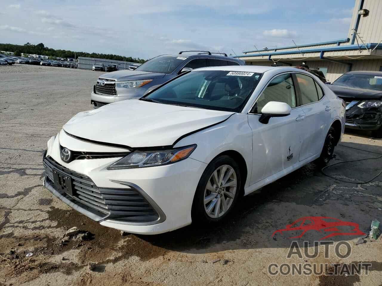 TOYOTA CAMRY 2021 - 4T1C11AK1MU449942