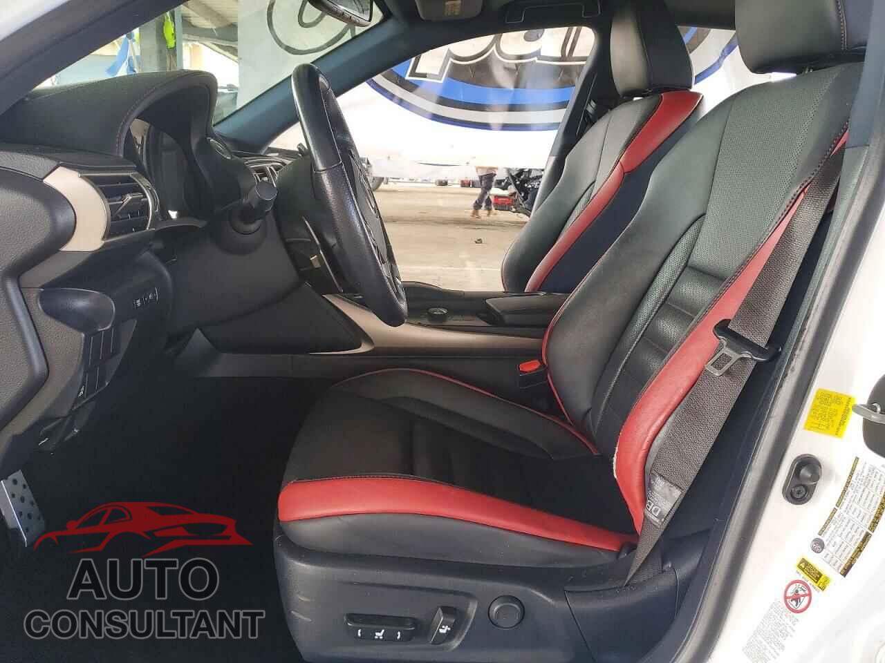 LEXUS IS 2015 - JTHBF1D29F5065786