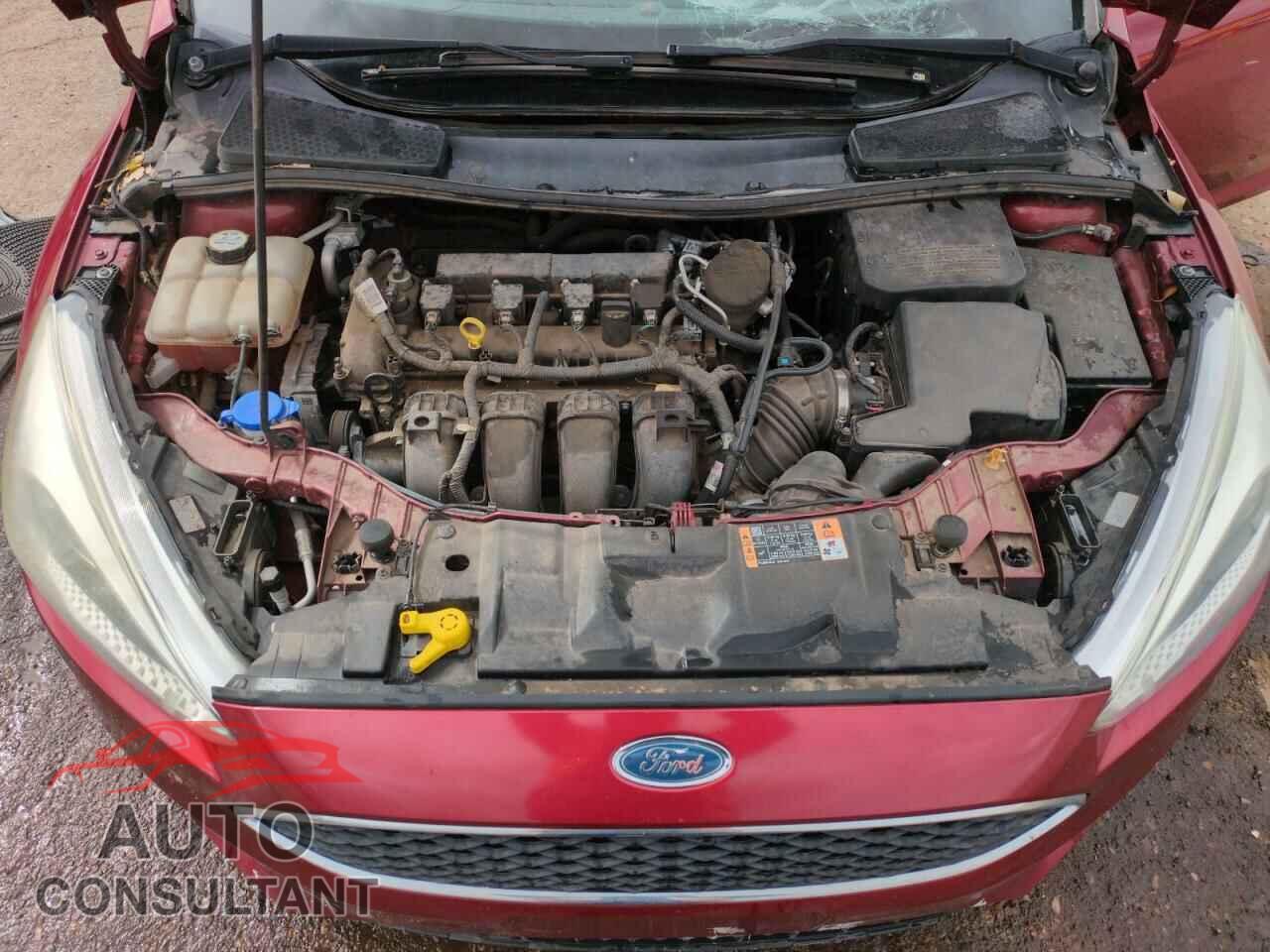 FORD FOCUS 2015 - 1FADP3K29FL261573
