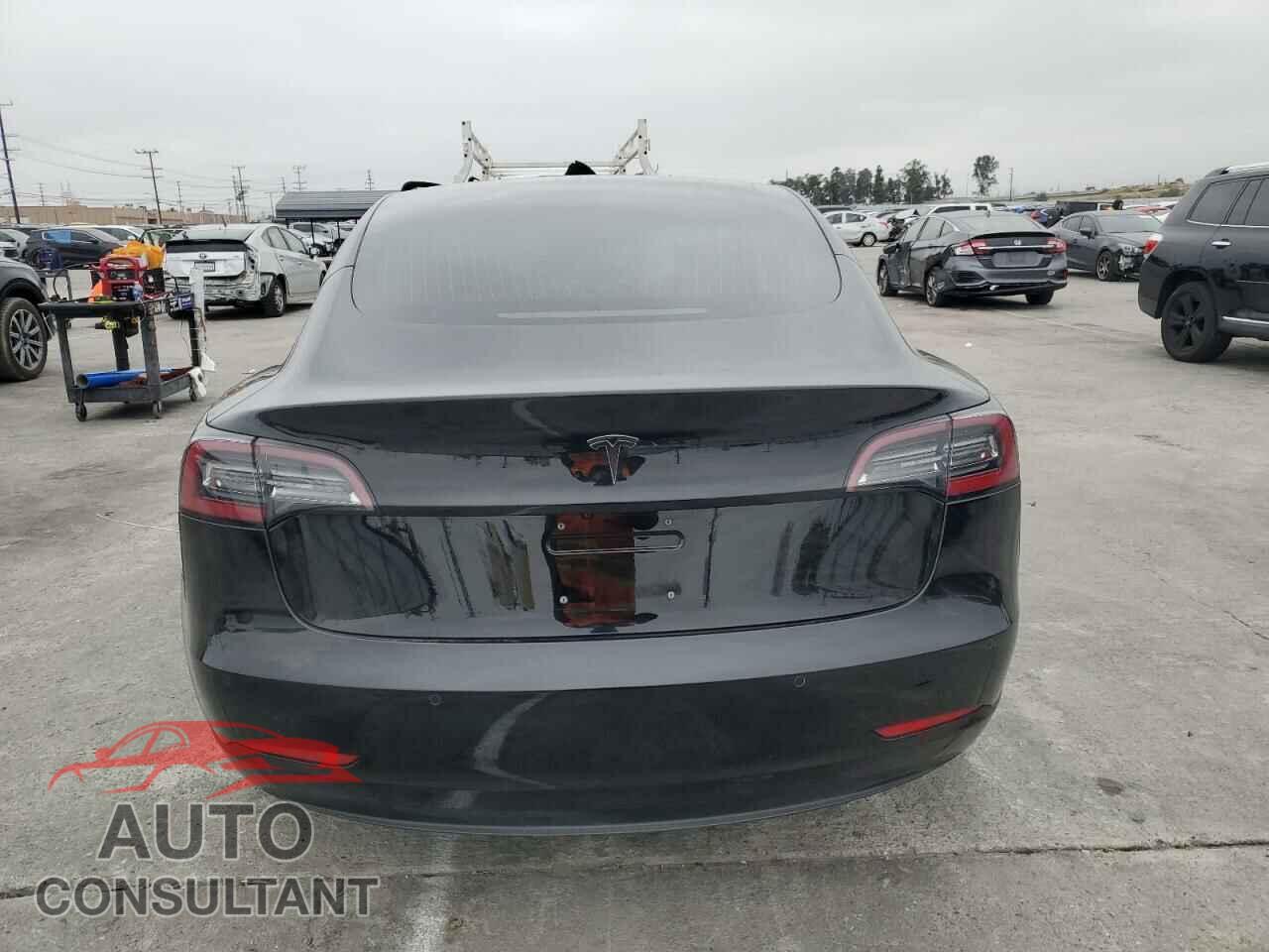 TESLA MODEL 3 2018 - 5YJ3E1EA5JF122667