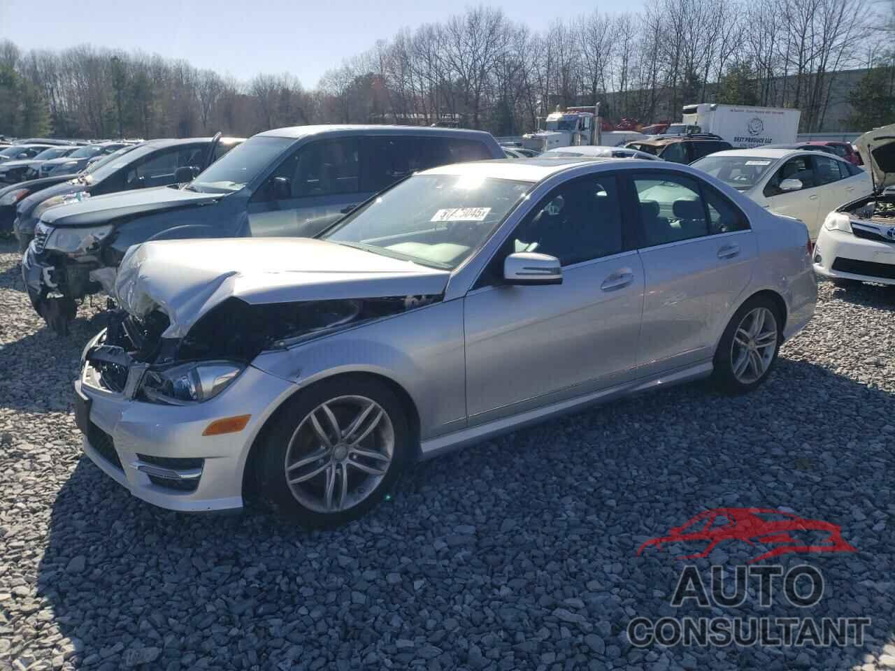 MERCEDES-BENZ C-CLASS 2013 - WDDGF8AB2DR280569