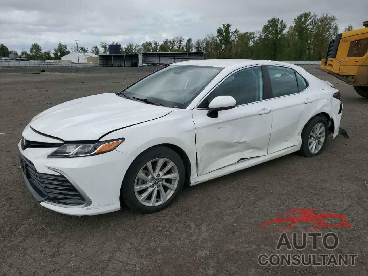 TOYOTA CAMRY 2021 - 4T1C11AK2MU593807
