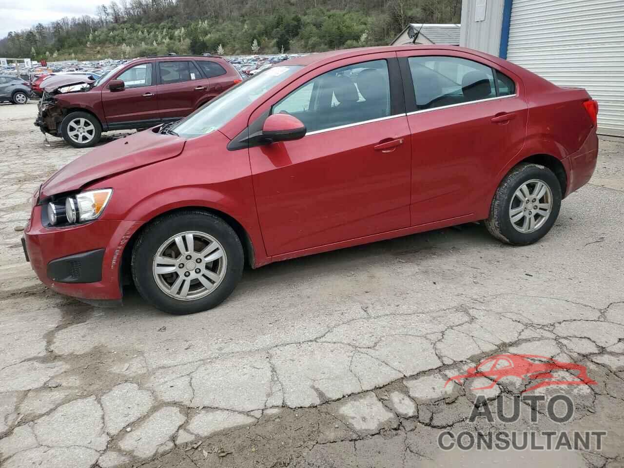 CHEVROLET SONIC 2013 - 1G1JC5SH2D4167978