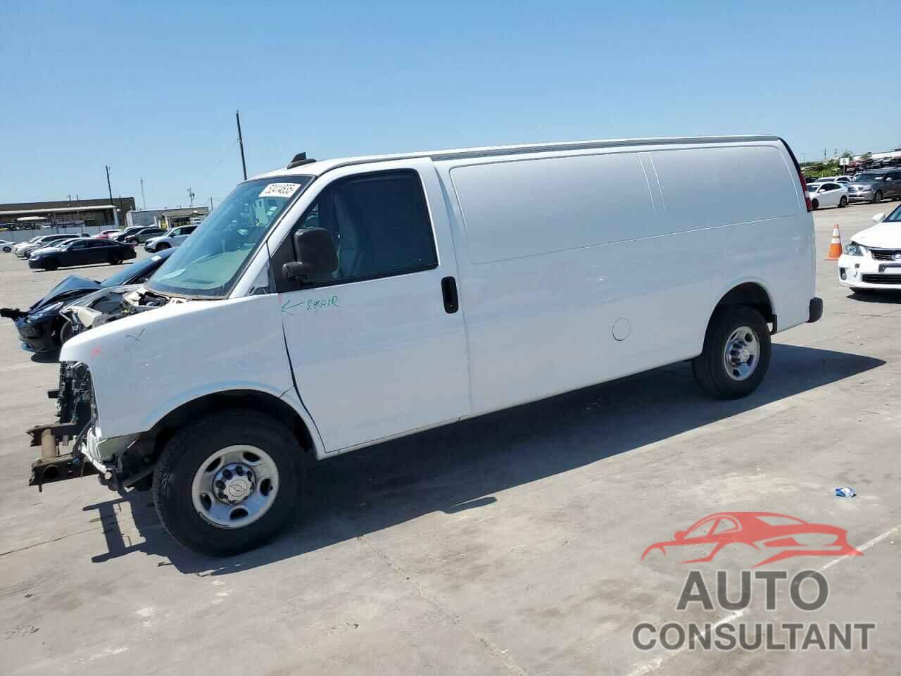 CHEVROLET EXPRESS 2020 - 1GCWGBFP8L1131665