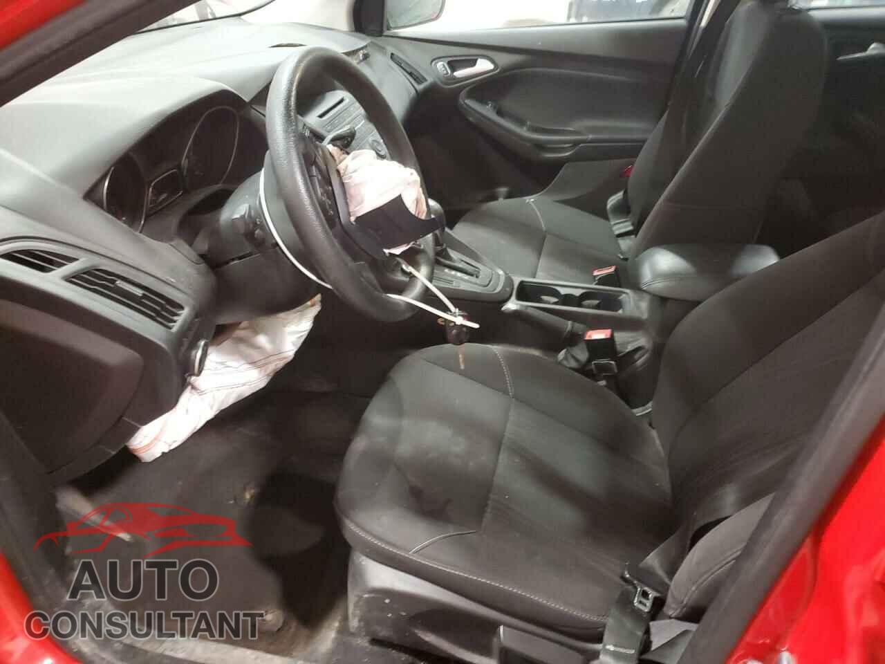 FORD FOCUS 2016 - 1FADP3K26GL303974