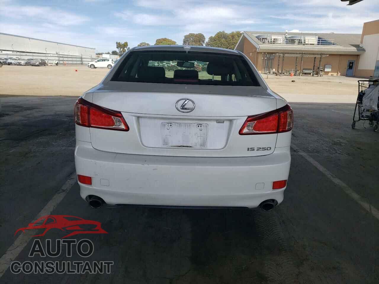 LEXUS IS 2011 - JTHBF5C23B5152876