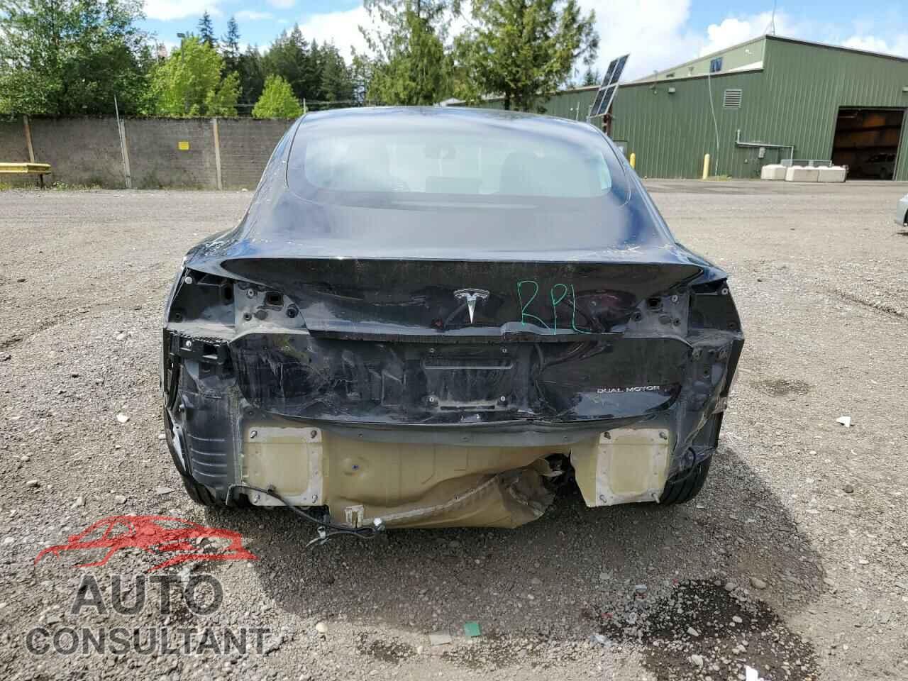 TESLA MODEL 3 2018 - 5YJ3E1EB8JF070704